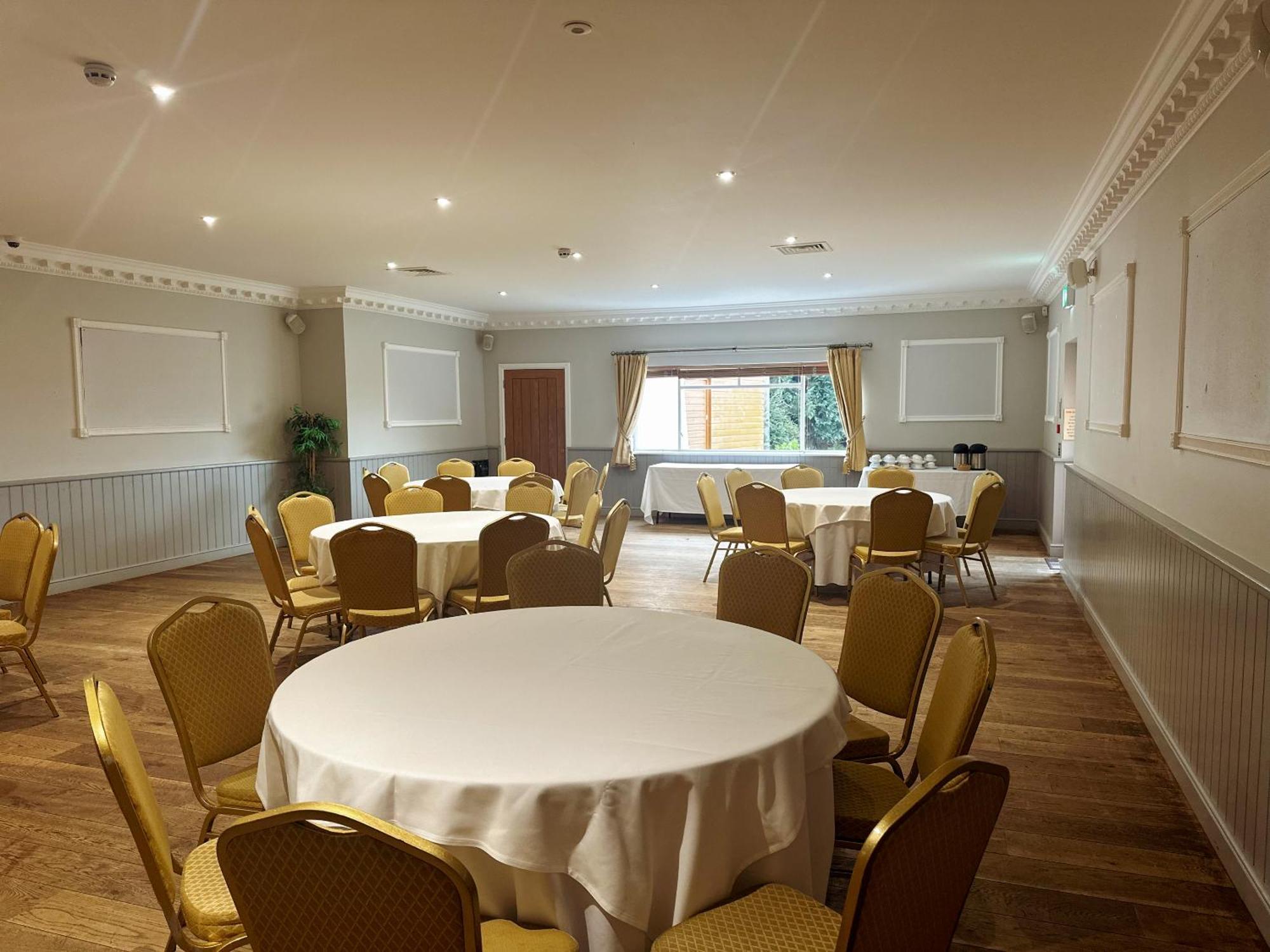 เดอะ คอร์เบท อาร์ม Hotel Uffington  ภายนอก รูปภาพ